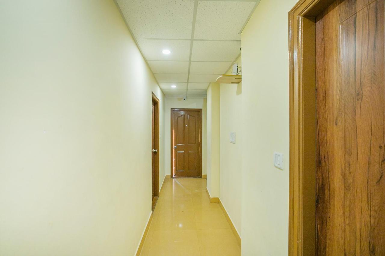 Отель Oyo 10291 Sri Venkatadri Residency Бангалор Экстерьер фото